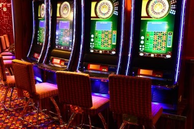 molaplay mobile app home screen showing live-dealer tables and sportsbook markets